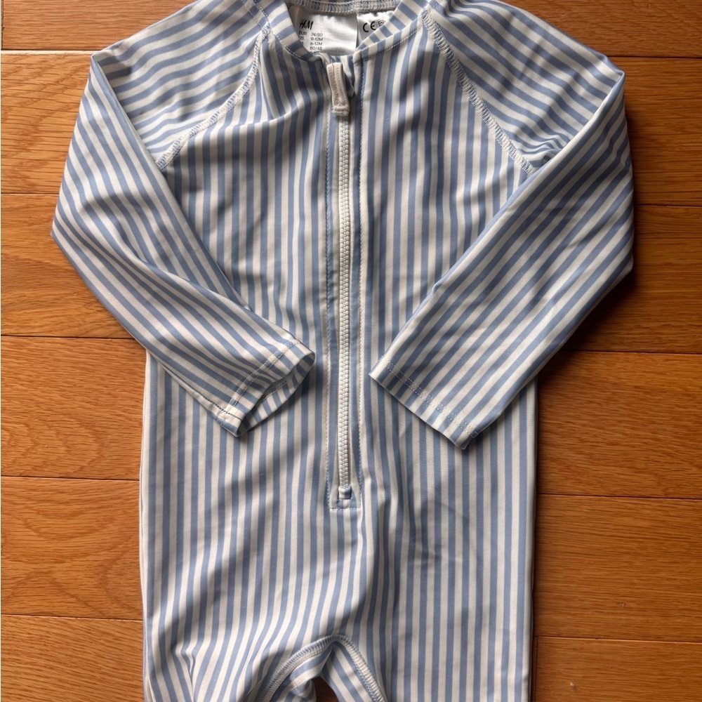 H&M Blue and White Striped Baby Onesie - Picture 2 of 4